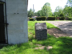 JOHN'S GRAVE