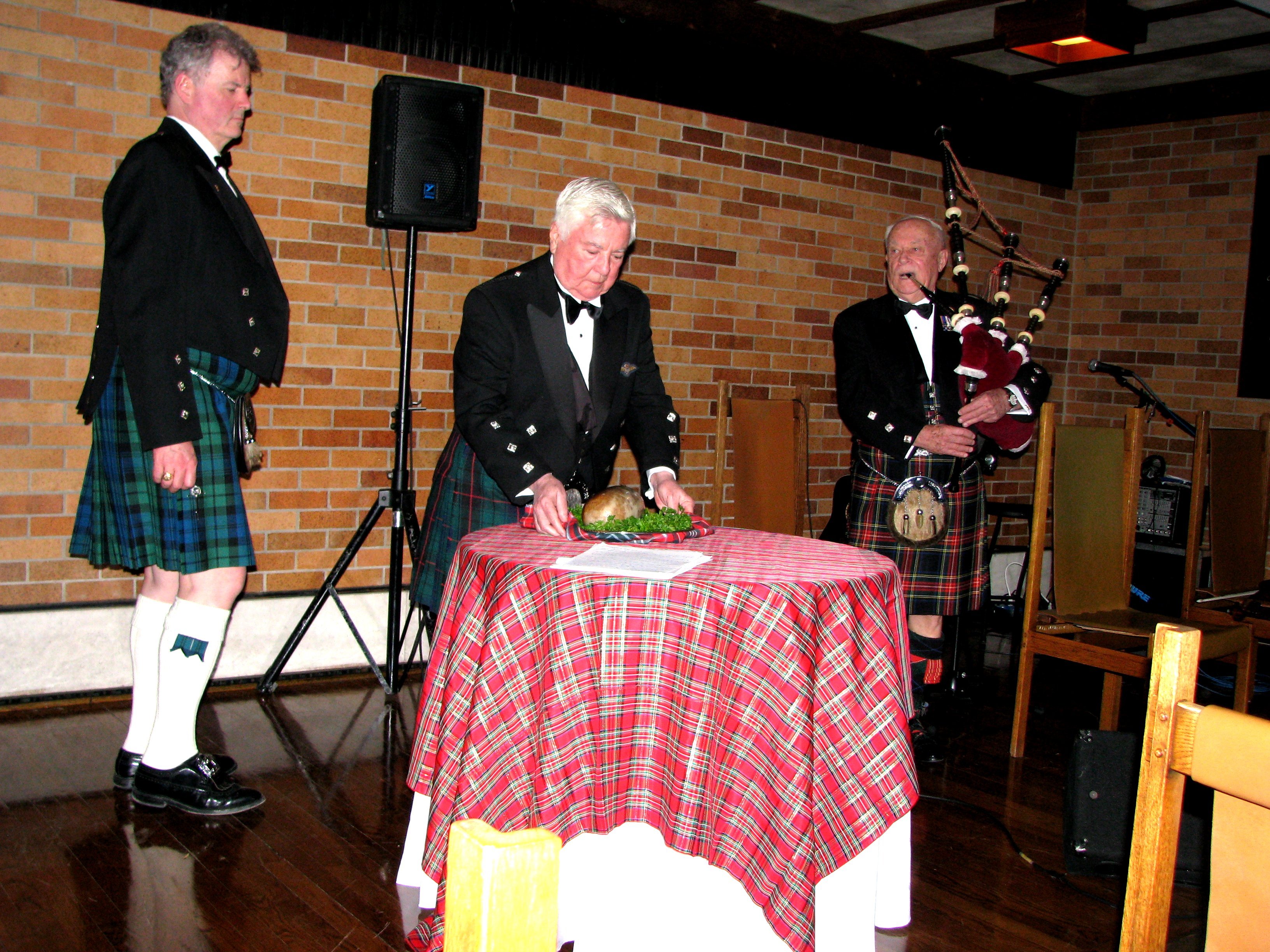 ADDRESS TO A HAGGIS