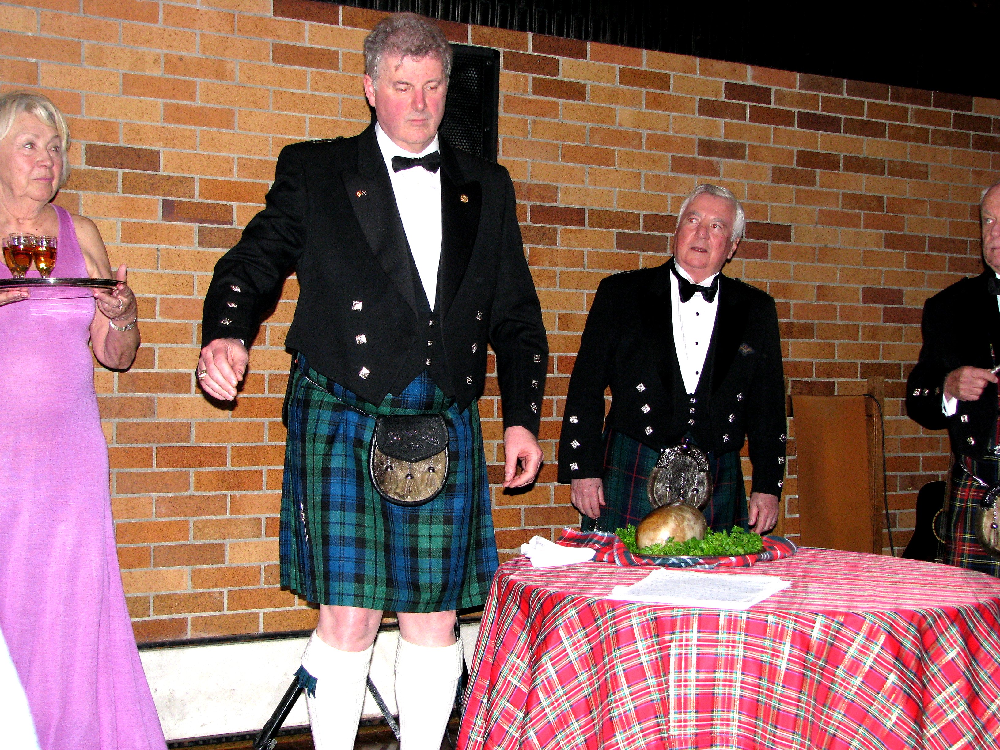 ADDRESS TO A HAGGIS