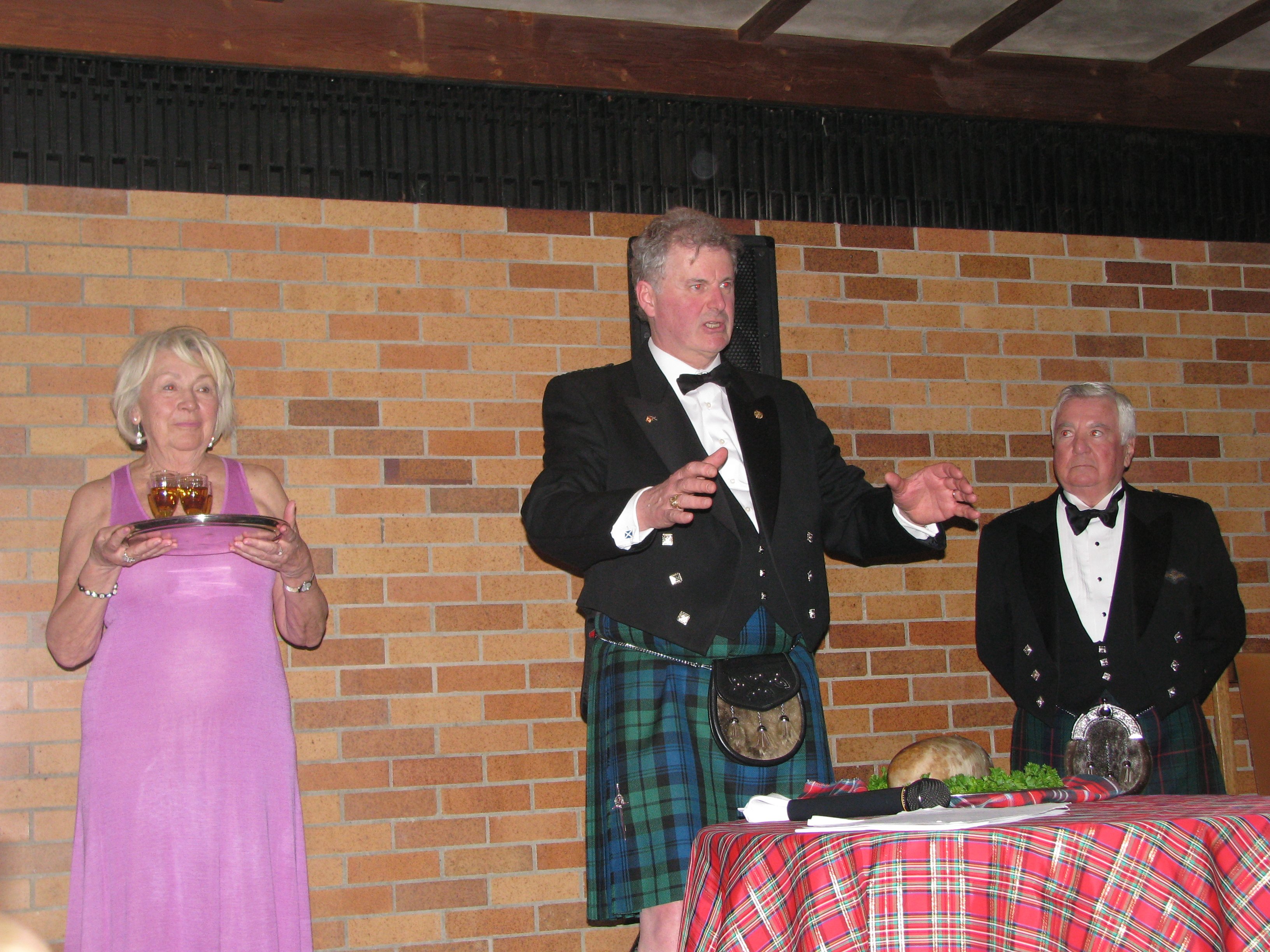 ADDRESS TO A HAGGIS