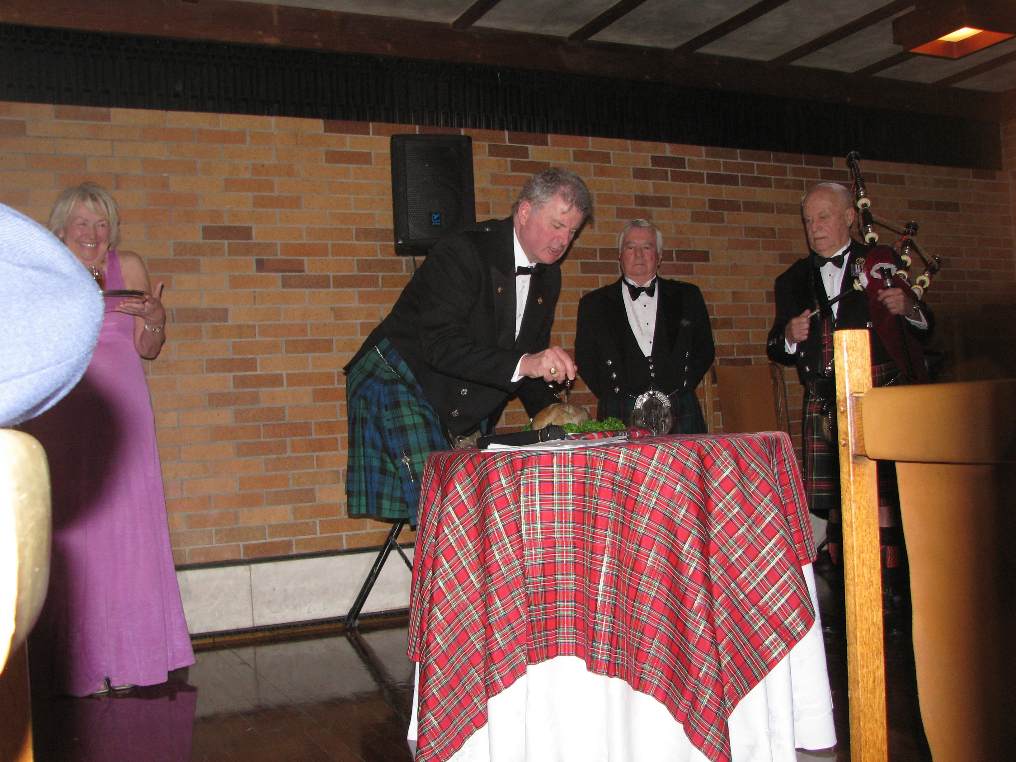 ADDRESS TO A HAGGIS