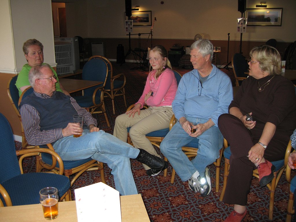 FRIENDS IN LOUNGE