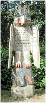 Totem at entrance-2