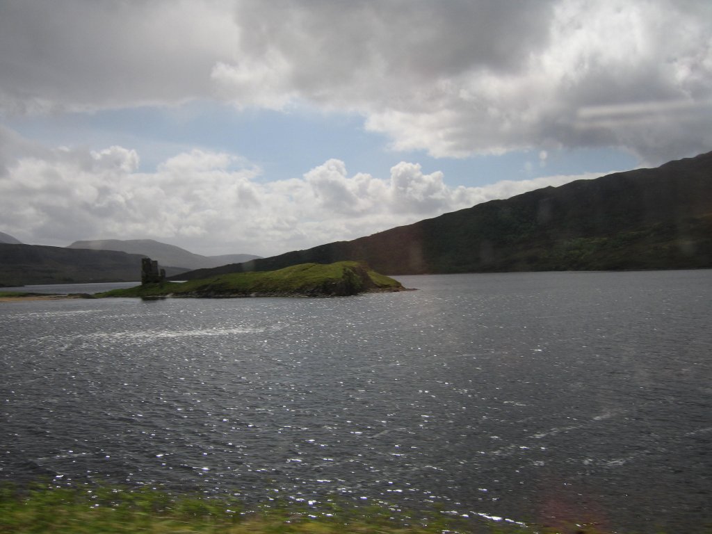 CLAN MacLEOD CASTLE RUINS